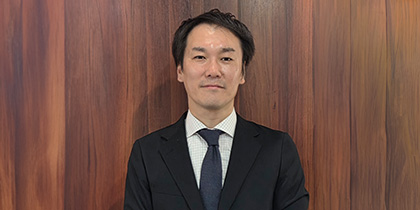 本間　篤史