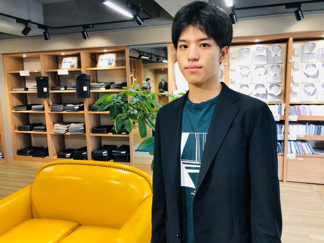 エアリーライトジャケットを着こなすM.K様