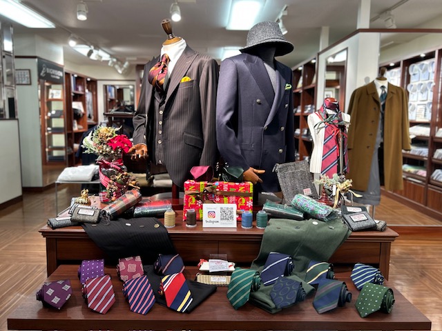 着心地の良さに笑顔😌✨スーツ納品の様子です！