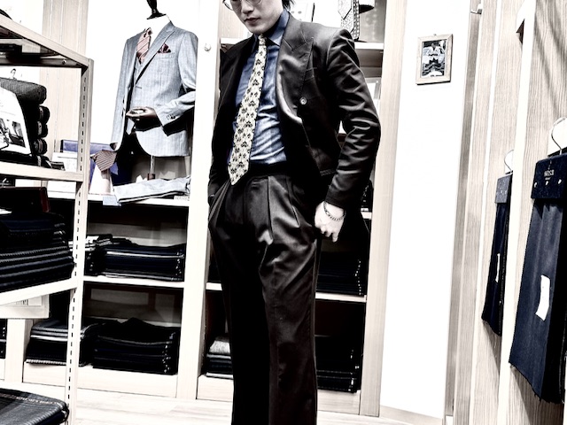 ブラウンスーツ　brownsuit