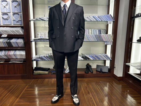 念入りな下準備が生んだ、成人式のための至高のダブルスリーピーススーツ